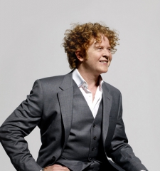 Mick Hucknall